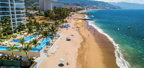 Beach - Brand New Oceanview Studio - Pools - Beachclub (Puerto Vallarta)