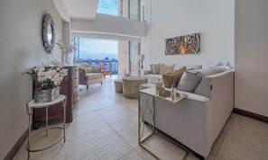 Living area - Luxury 2BR Condo in Marina - Pool - Zen Rooftop (Puerto Vallarta)