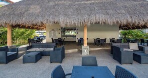 Tempat makan outdoor