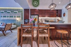 Appartement, Plusieurs lits, terrasse, vue sur l’océan (Lofts Delfines 1A) | 2 chambres, décor unique, ameublement unique, literie fournie