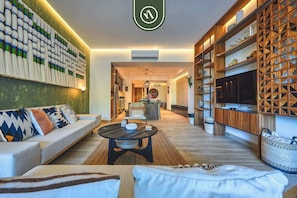 Apartment, Mehrere Betten, Küche, Meerblick (Lofts Delfines 1A) | Wohnbereich | 42-Zoll-Flachbildfernseher mit Digitalempfang