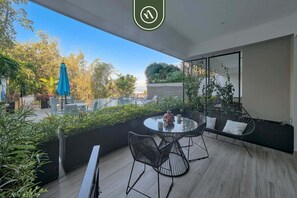 Apartment, Multiple Beds, Terrace, Ocean View (Lofts Delfines 1A) | Outdoor dining