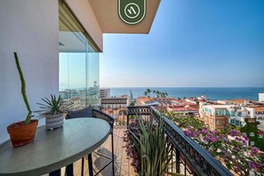 Condo, 1 cama King size y sofá cama, Terraza, vista al océano (Pier 57 - 505) | Vista desde la habitación