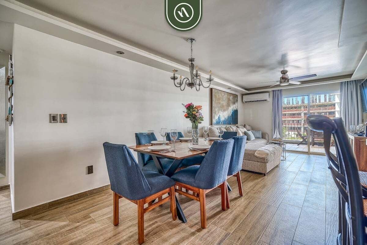 Departamento, varias camas, hidromasaje, vista a la alberca (Marina del Rey 402) | 3 habitaciones, decoración personalizada y muebles diferentes 