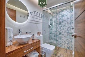 Apartment, Multiple Beds, Jetted Tub, Pool View (Marina del Rey 402) | Bathroom | Towels - 3BR Condo With Private Balcony - Pool - Marina` (Puerto Vallarta)