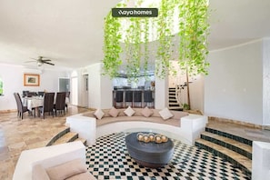 House, Multiple Beds, Kitchen, Ocean View (1 Son Vida DM - ADJ) | Dining
