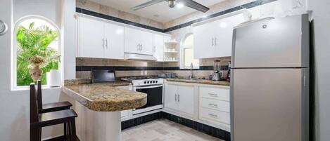 Casa, varias camas, cocina, vistas al mar (1 Son Vida DM - ADJ) | Cocina privada | Cafetera o tetera y mesa de comedor