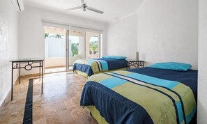 5 bedrooms, individually decorated, individually furnished, bed sheets - Amazing House -private Pool - Tennis - Paddle Cour (Acapulco)