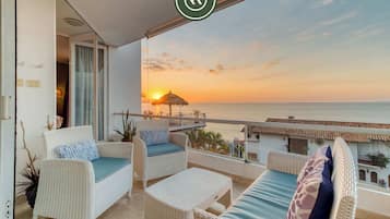 Departamento, varias camas, cocina, vista al océano (Las Peñas de Teresa 303) | Áreas de la propiedad