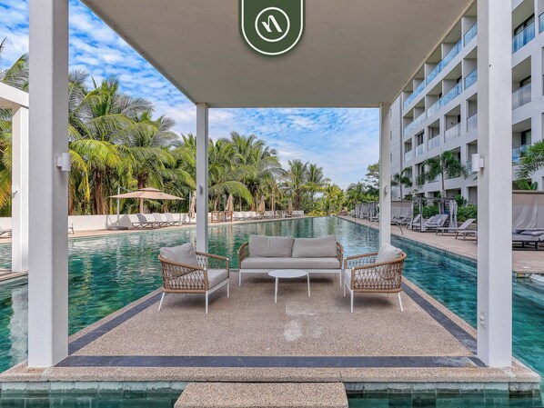Outdoor pool - Luxury Condo With Canal View - Near Beach (Nuevo Nayarit)