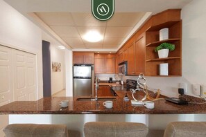 Studio, 1 King Bed, Patio, Partial Ocean View (Playa Royale Tower 1 1133) | Private kitchen - Amazing Studio With Terrace Overlooking the Ocean (Nuevo Nayarit)