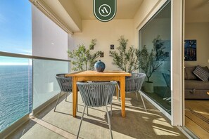 Condo, 1 King Bed with Sofa bed, Jetted Tub, Ocean View (Harbor 171 N 1709) | Outdoor dining