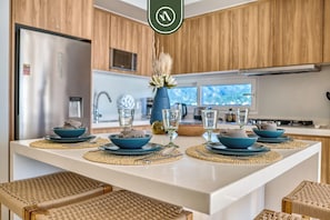 Apartment, 1 King Bed with Sofa bed, Kitchen, Ocean View (Harbor 171 Torre Norte 1709) | Private kitchen