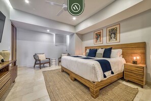 Condo, 1 King Bed with Sofa bed, Jetted Tub, Ocean View (Harbor 171 N 1709) | 1 bedroom, individually decorated, individually furnished, bed sheets