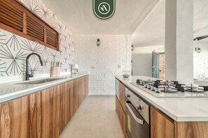 Apartment, Multiple Beds, Kitchen, Ocean View (Sagitario 120 U1) | Private kitchen