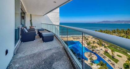 Oceanfron 4 BR Condo - Beach - Wyndham Pool