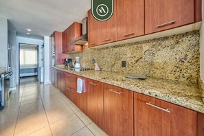 Apartment, Multiple Beds, Pool Access, Ocean View (Villa Magna 294) | Private kitchen