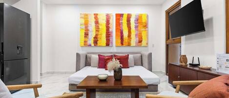 Condo, 1 cama King size y sofá cama, acceso a la alberca, vista al océano (Luz 203) | Interior