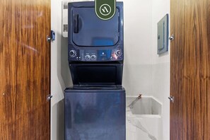 Condo, 1 King Bed with Sofa bed, Pool Access, Ocean View (Luz 203) | Interior