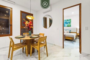 Condo, 1 King Bed with Sofa bed, Pool Access, Ocean View (Luz 203)