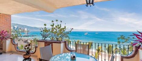 Apartment, Multiple Beds, Kitchen, Ocean View (603-Plaza Mar) | Outdoor dining