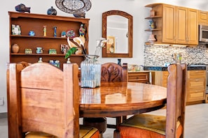 Apartment, Multiple Beds, Kitchen, Ocean View (603-Plaza Mar) | Dining