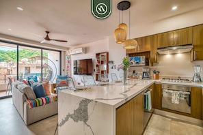 Apartment, Multiple Beds, Kitchen, Ocean View (Serenity 301) | Private kitchen