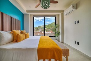 Appartement, plusieurs lits, balcon, vue océan (Serenity 301) | Vue de la chambre