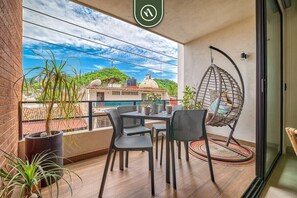 Apartment, Multiple Beds, Balcony, Ocean View (Serenity 301) | Outdoor dining