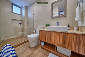 Leilighet, flere senger, balkong, strandutsikt (Verde Mar Living 405) | Bad | Håndklær