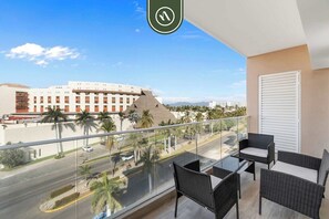 Departamento, varias camas, acceso a la alberca, vista a la playa (Quinta San Miguel 502 T3) | Vista desde la habitación