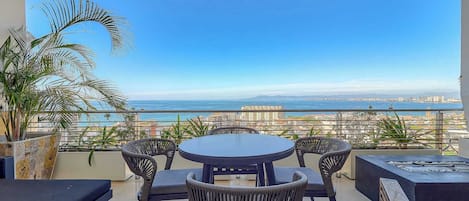 Apartment, Multiple Beds, Kitchen, Ocean View (Soho PV PH1104 Casa del Cielo) | Outdoor dining
