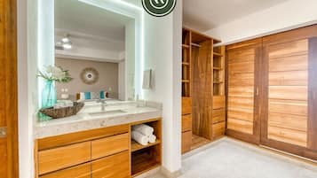 Apartment, Multiple Beds, Kitchen, Beach View (Joya Departamento 5) | Interior