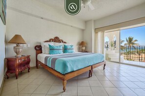 شقة - عدة أسرّة - بمطبخ - بمنظر للمحيط (Bay View Grand F301) | 2 عدّة غرف نوم وبديكورات فريدة لكل غرفة وطراز فريد لكل وحدة