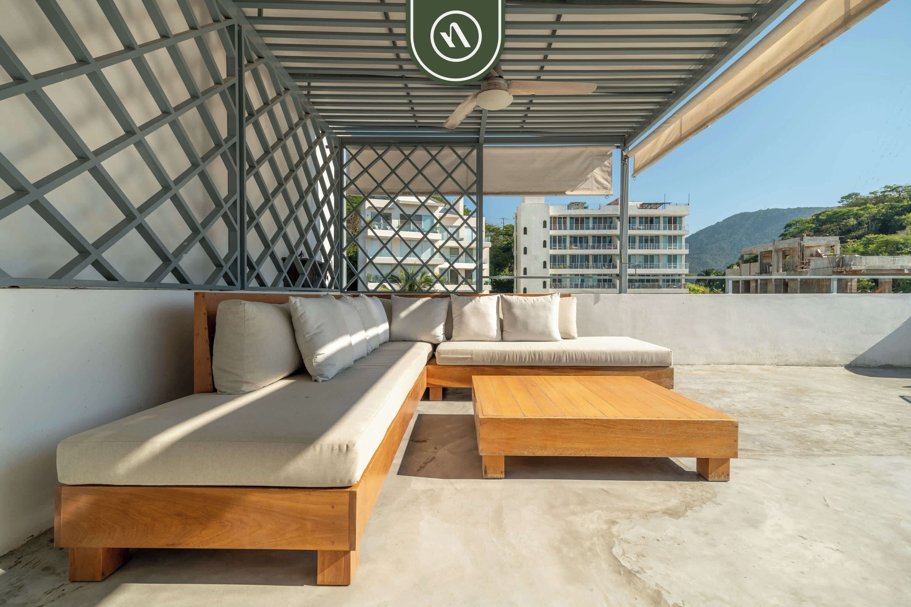 Departamento, varias camas, cocina, vista al océano (The Ava 14) | Terraza o patio