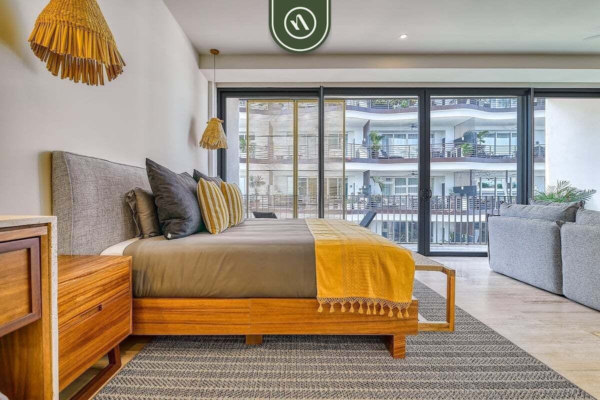 Studio Suite, 1 King Bed, Balcony, City View (Nomada 5D)