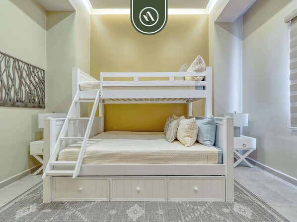 3 bedrooms, individually decorated, individually furnished, bed sheets - Luxury Oceanfront 3 BR Penthouse - Beach (Puerto Vallarta)