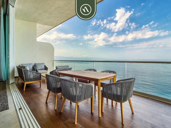 Apartment, Multiple Beds, Kitchen, Ocean View (Harbor 171 Torre Sur PH14002) | Outdoor dining