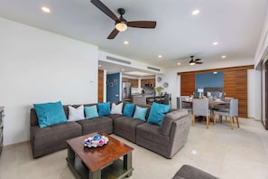 Condo, Multiple Beds, Kitchen, Ocean View (Alamar Delta I 902) | Living area | 42-inch flat-screen TV with digital channels