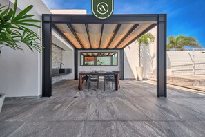 Outdoor dining - Amazing 1 BR Condo With Terrace - Rooftop Pool (Puerto Vallarta)