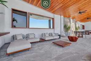 Apartment, 1 Queen Bed, Jetted Tub, Ocean View (Madero 320 B103) | Interior