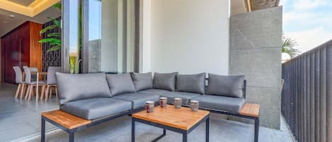 Apartment, 1 Queen Bed, Jetted Tub, Ocean View (Madero 320 B103) | Terrace/patio