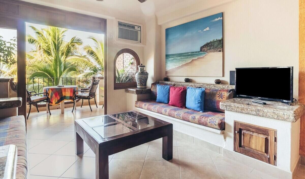 Condo, 1 King Bed, Pool Access, Ocean View (301-Plaza Mar) | Living area