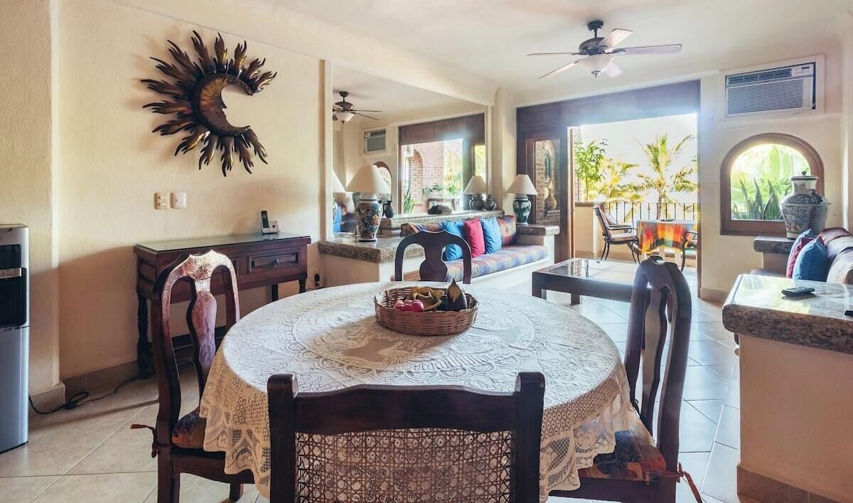 1 bedroom, individually decorated, individually furnished