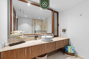 Bathroom - Elegant Studio in Romantic Zone - Rooftop Pool (Puerto Vallarta)