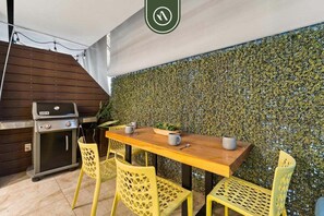 Condo, 1 King Bed, Hot Tub (Pacifica 207) | Outdoor dining