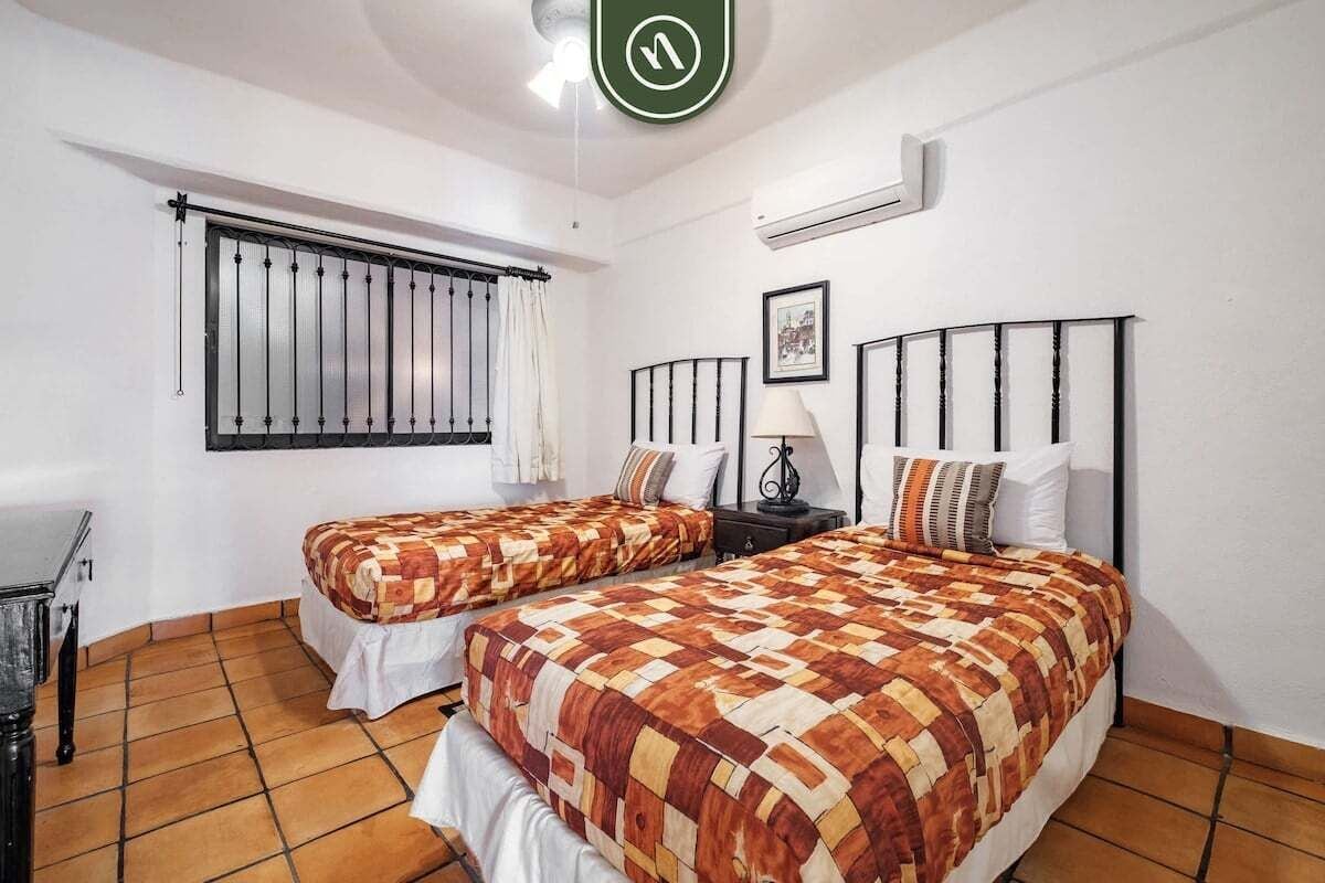 Appartement, plusieurs lits, balcon, vue océan (One Beach Street 104 A)