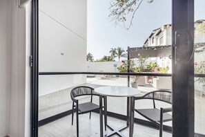 Condo, varias camas, acceso a la alberca, vista a la playa (DellaTerra 1A) | Terraza o patio