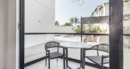 Cozy 2BR House 2 min to the Beach - Pool - Terrace