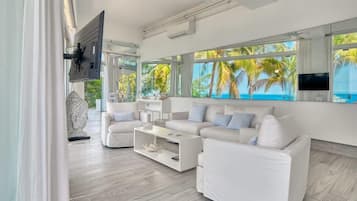 Apartment, 1 King Bed, Kitchen, Ocean View (Orchid-S2) | Living area